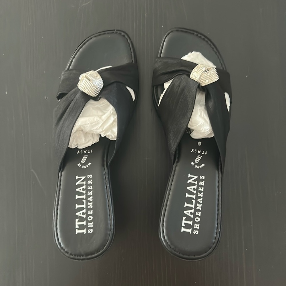 NWOT Italian Shoemakers women’s size 9